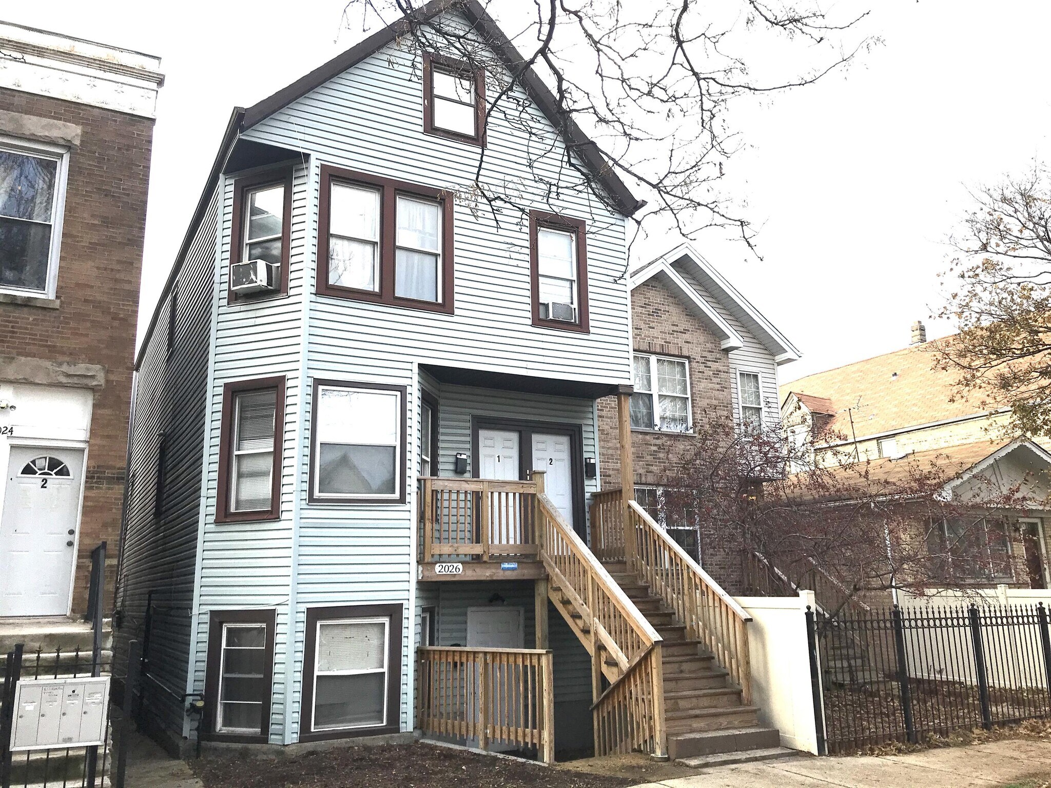 Building Photo - 2026 N Kedvale Ave