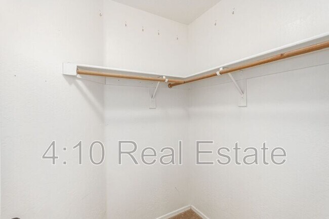 Building Photo - 31205 N 45th St
