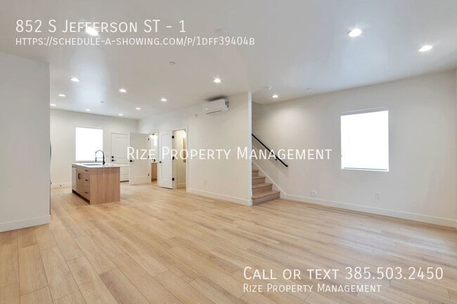 Building Photo - 852 Jefferson St W