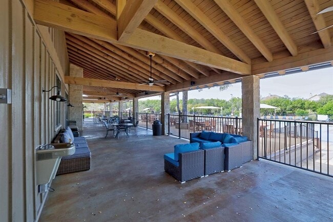 Building Photo - 4154 Kingsley Ave