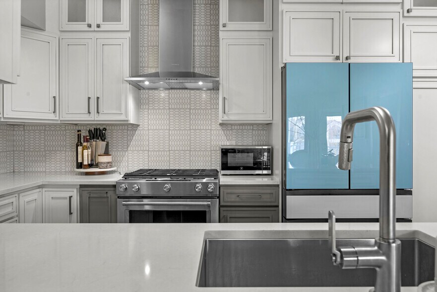 Building Photo - 6125 NE 175th St