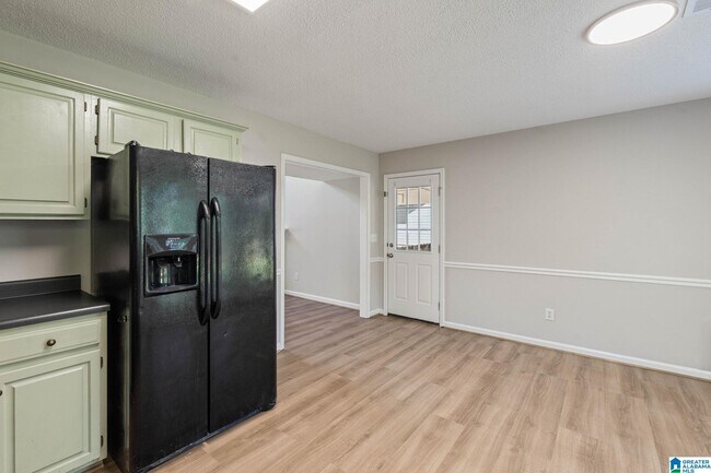 Building Photo - 205 Brookhollow Dr