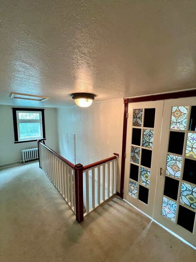 Building Photo - Downtown Home in Fairbanks!!