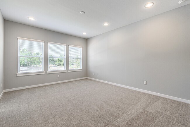Building Photo - 8475 Berry Brush Ln