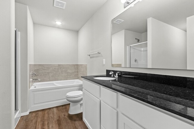 Building Photo - Gorgeous home ready for you!