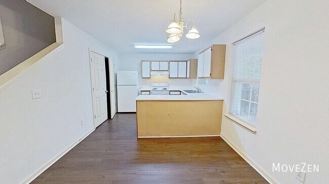 Building Photo - 319 St Rosea Rd