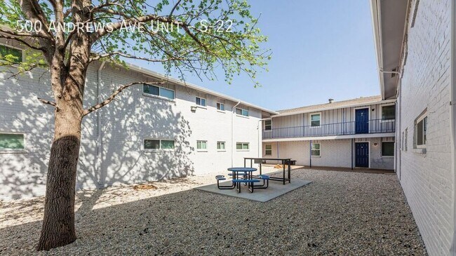 Building Photo - 500 Andrews Ave