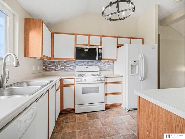 Building Photo - 2707 Canyon Cir