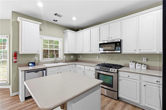 Building Photo - 374 Ivy Glen Cir