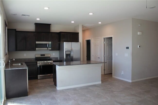 Building Photo - 7632 Bandon Cliffs St