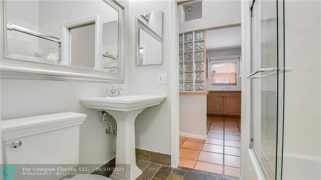 Building Photo - 607 SW 15th St