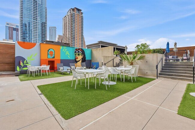 Building Photo - 210 Lavaca St