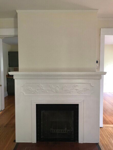 Building Photo - 423 Mitchell St