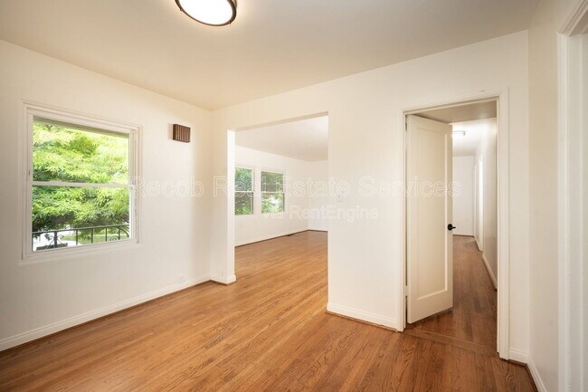 Building Photo - 4405 60th St