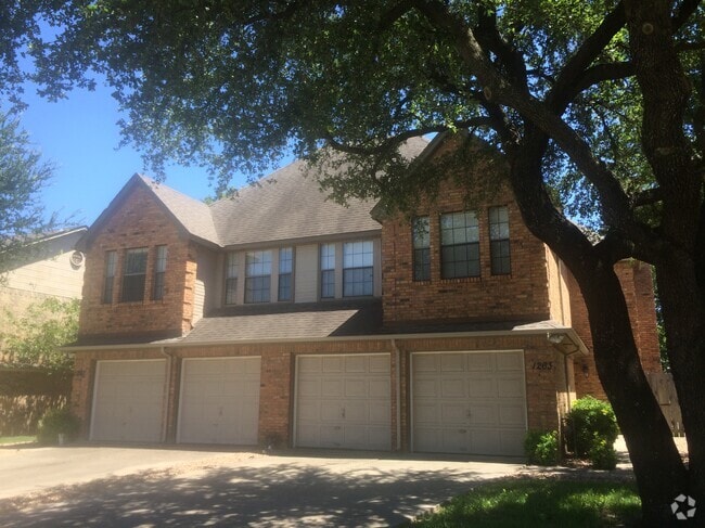 Street View/Left Unit - 1261 W Hudgins St
