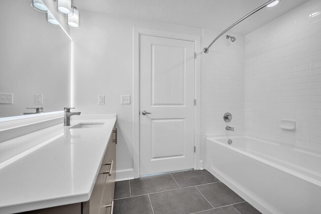 Building Photo - 4515 Main St