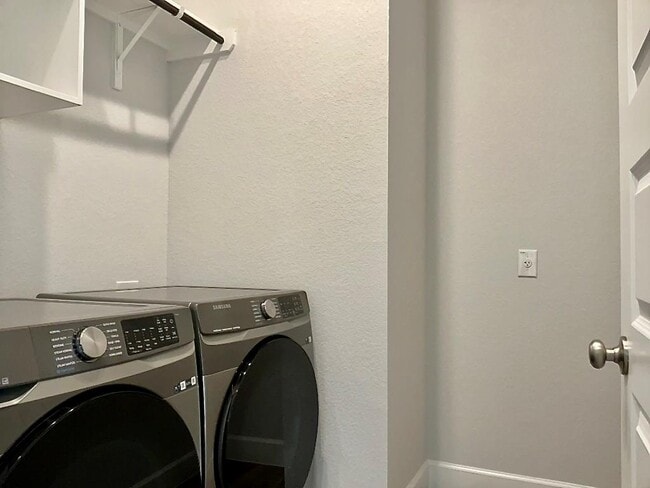 Building Photo - 1636 Laverne Mitchell st