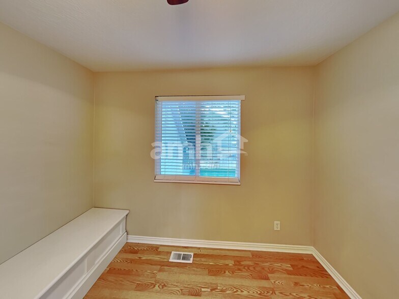 Building Photo - 1659 W 1065 S