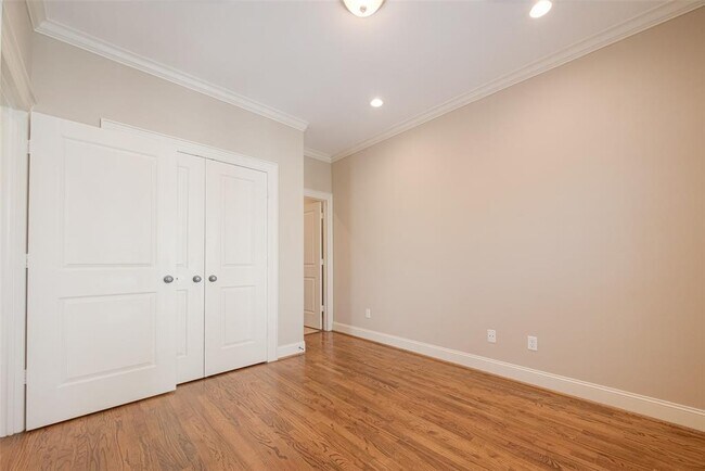 Building Photo - 232 Detering St