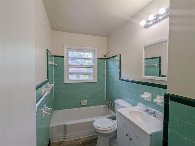 Building Photo - 2820 Cardo Dr NW