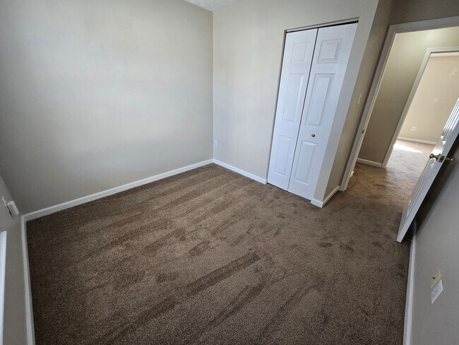 Building Photo - Spacious 3BR Townhouse in Sought-After Constant Friendship – Minutes to Everything!