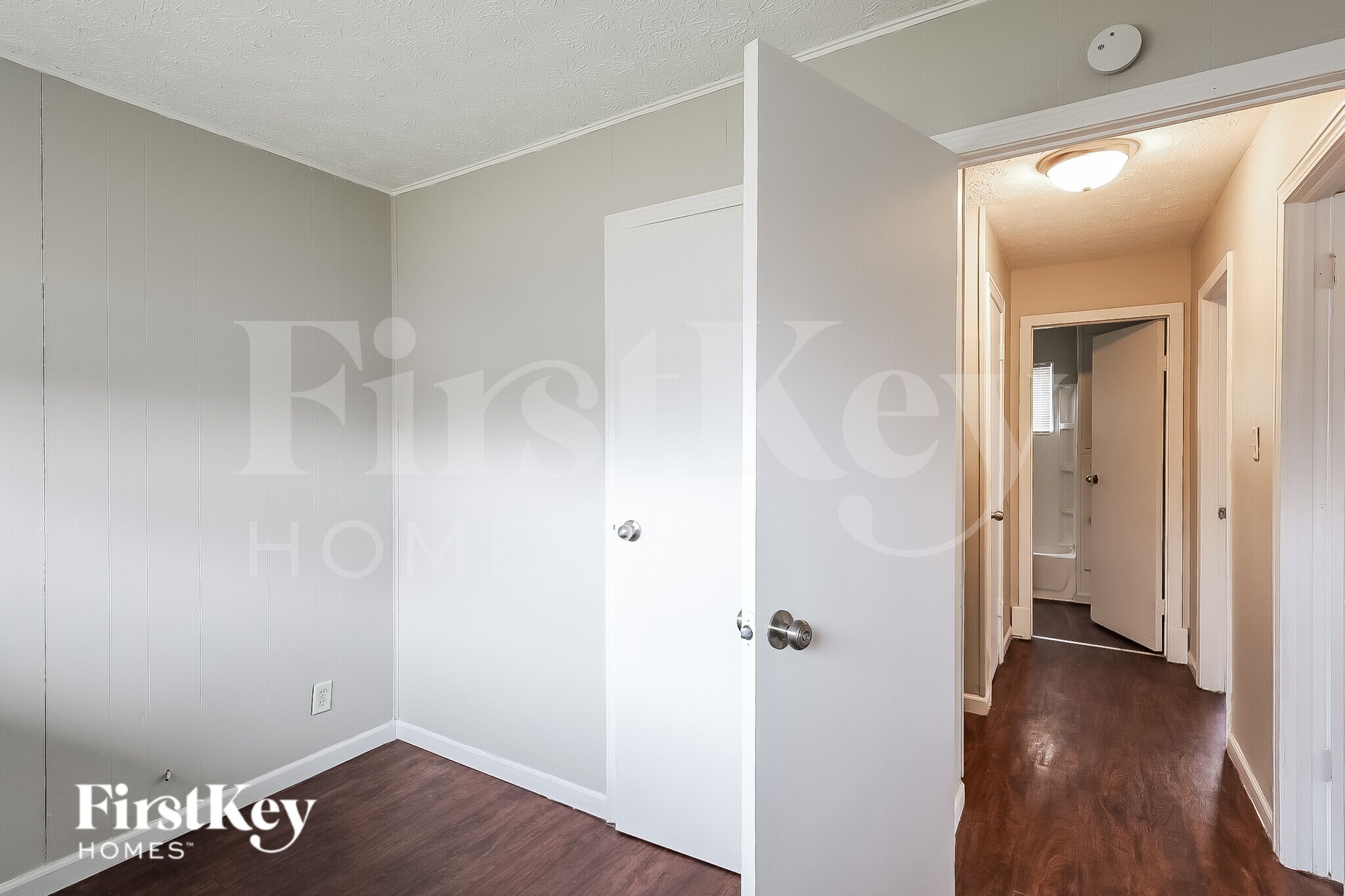 Building Photo - 4622 Karen Dr