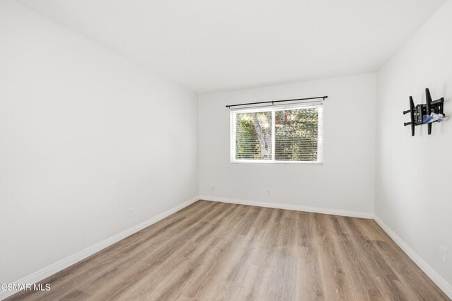 Building Photo - 681 Triunfo Canyon Rd