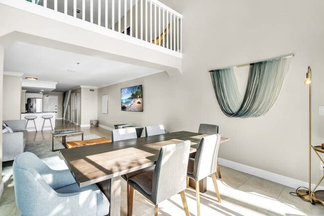 Building Photo - 6345 Collins Ave