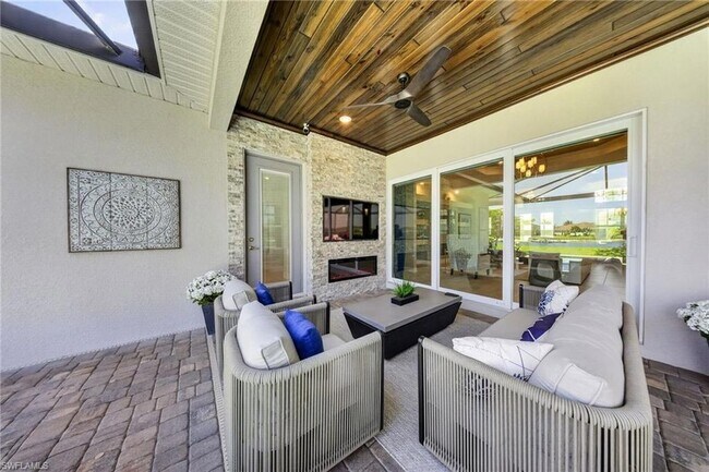 Building Photo - 14930 Blue Bay Cir