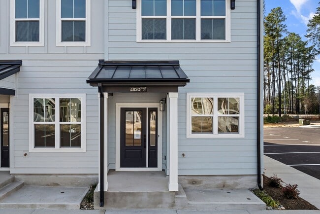 Building Photo - **OFFERING WAIVED APPLICATION FEES & $200 ...