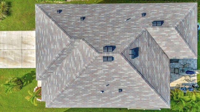 Building Photo - 2942 Rock Sound St