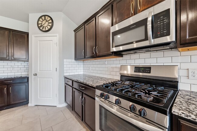 Building Photo - 3015 Lightles Manor Ct