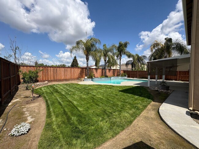 Building Photo - Two Story Home located in the Foxwood Estates coming soon!