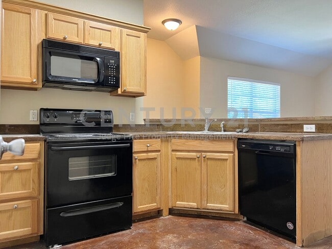 Building Photo - Nice 3/2 on Cul-De-Sac in Weatherford For Rent!