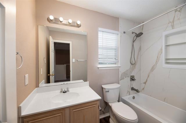 Building Photo - 3225 Cornflower Dr