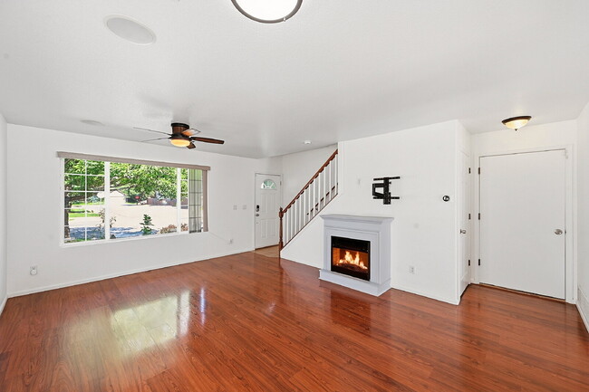 Building Photo - $2,345.95 with $1000 off the first month's rent, 3 Beds - 1 Bath, Single Family Home in Denver wi...