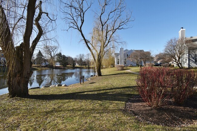 Building Photo - 1815 Moore Ct