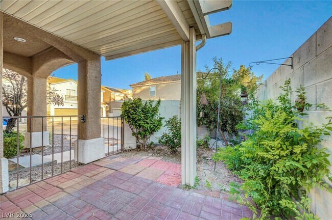 Building Photo - 1453 Morro Creek St