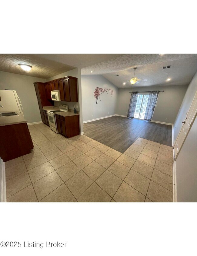 Primary Photo - 12401 Brothers Ave