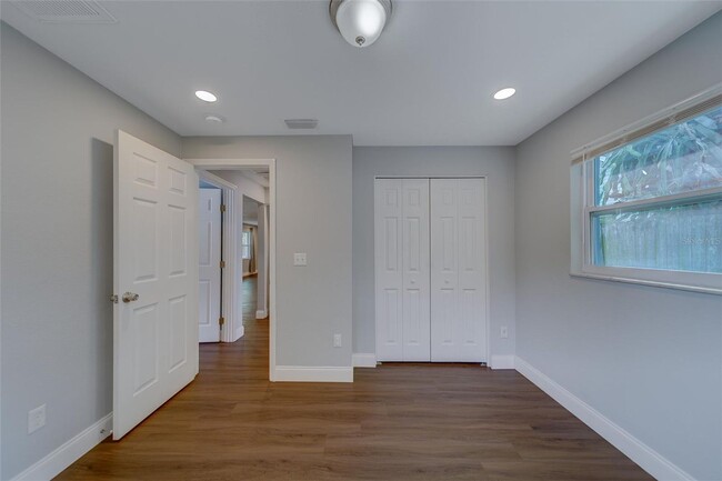 Building Photo - 3/2 home - Renovated in Dunedin