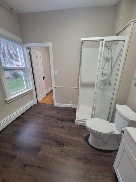 Building Photo - 282 Genesee St