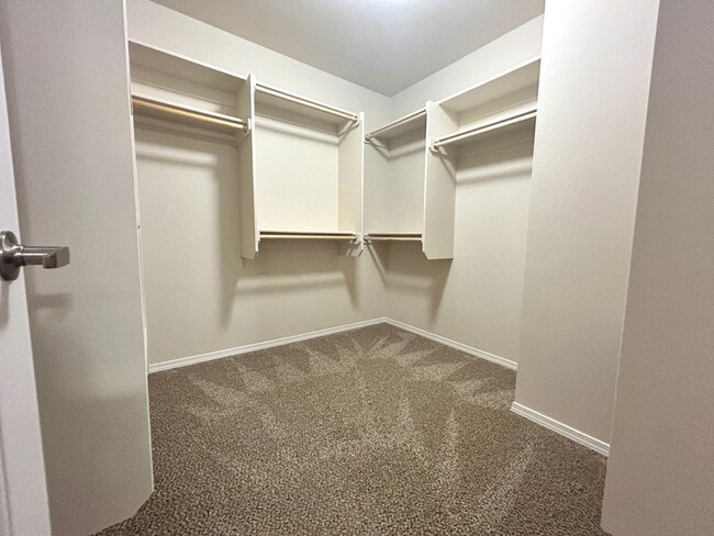 Building Photo - 1218 Tierra Verde Loop