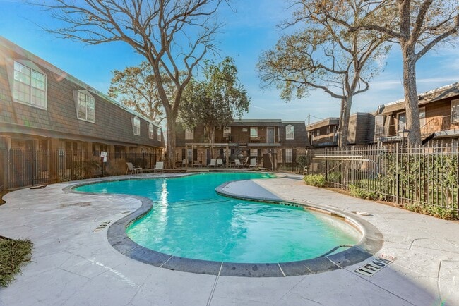 Building Photo - 9029 Gaylord Dr