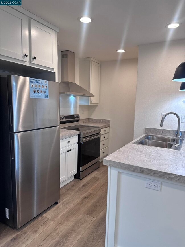 Building Photo - 507 Locust St