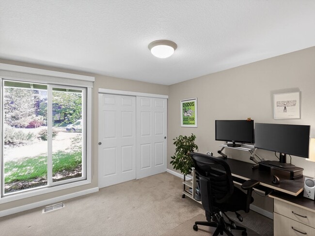 Building Photo - Fully Remodeled Single-Level in Four Seasons — Central A/C, Dual-Pane Windows, Engineered Hardwoo...