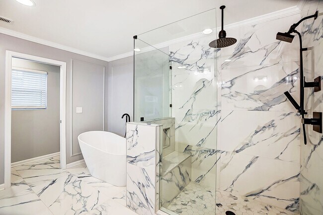 Building Photo - (Coming Soon) Beautiful Remodeled  Home in Historic Wilmore.