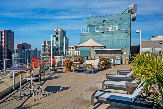 Building Photo - Modern East Village 1 Bedroom at Smart Corner!