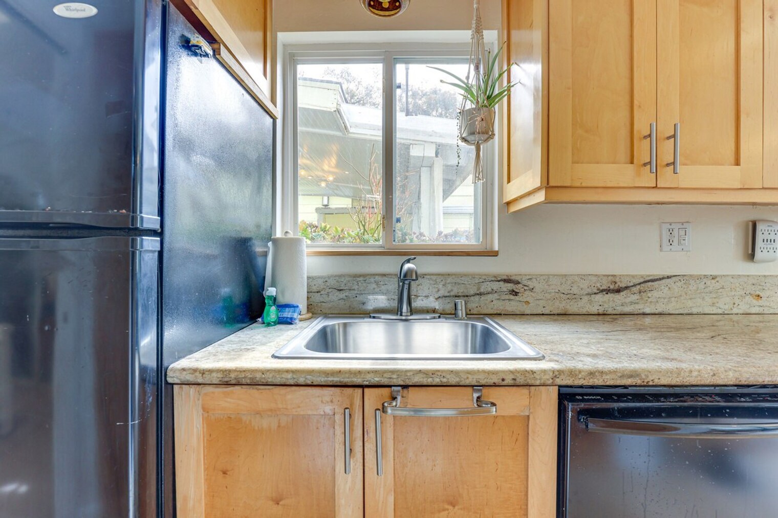 Building Photo - 466 Chestnut Ave