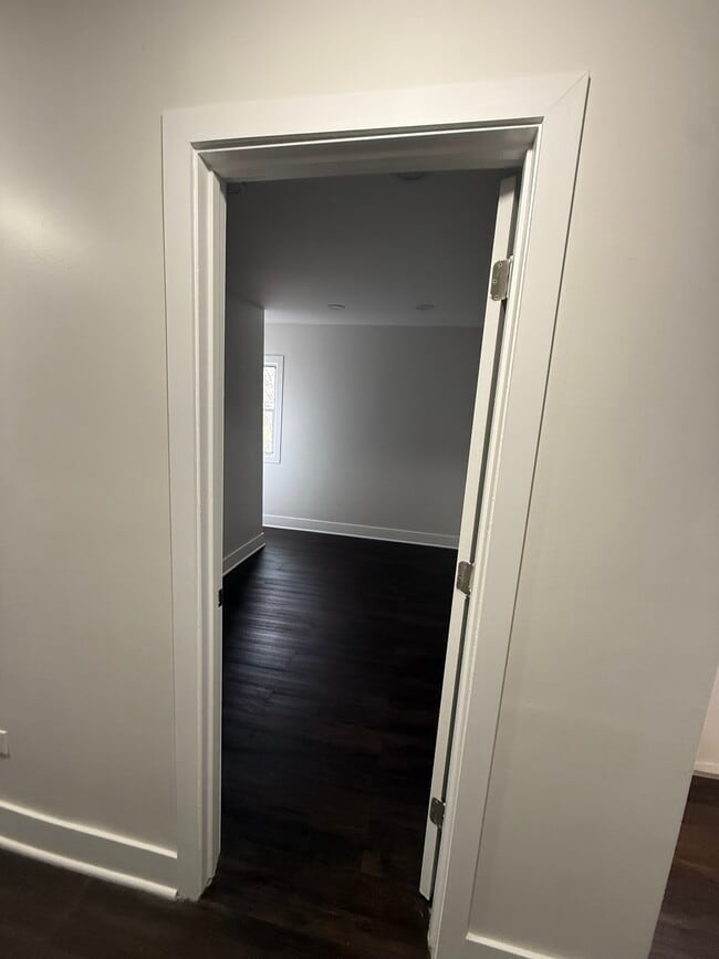 Building Photo - 2011 Grey Ave