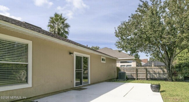 Building Photo - 13031 Chets Creek Dr N